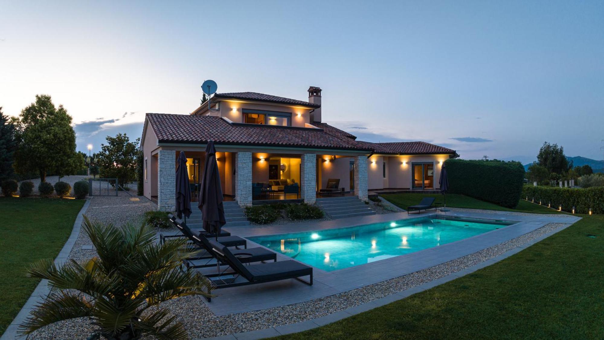Villa Labin In Zartinj - Luxury Privacy Heated Pool With Auto Cover Buitenkant foto