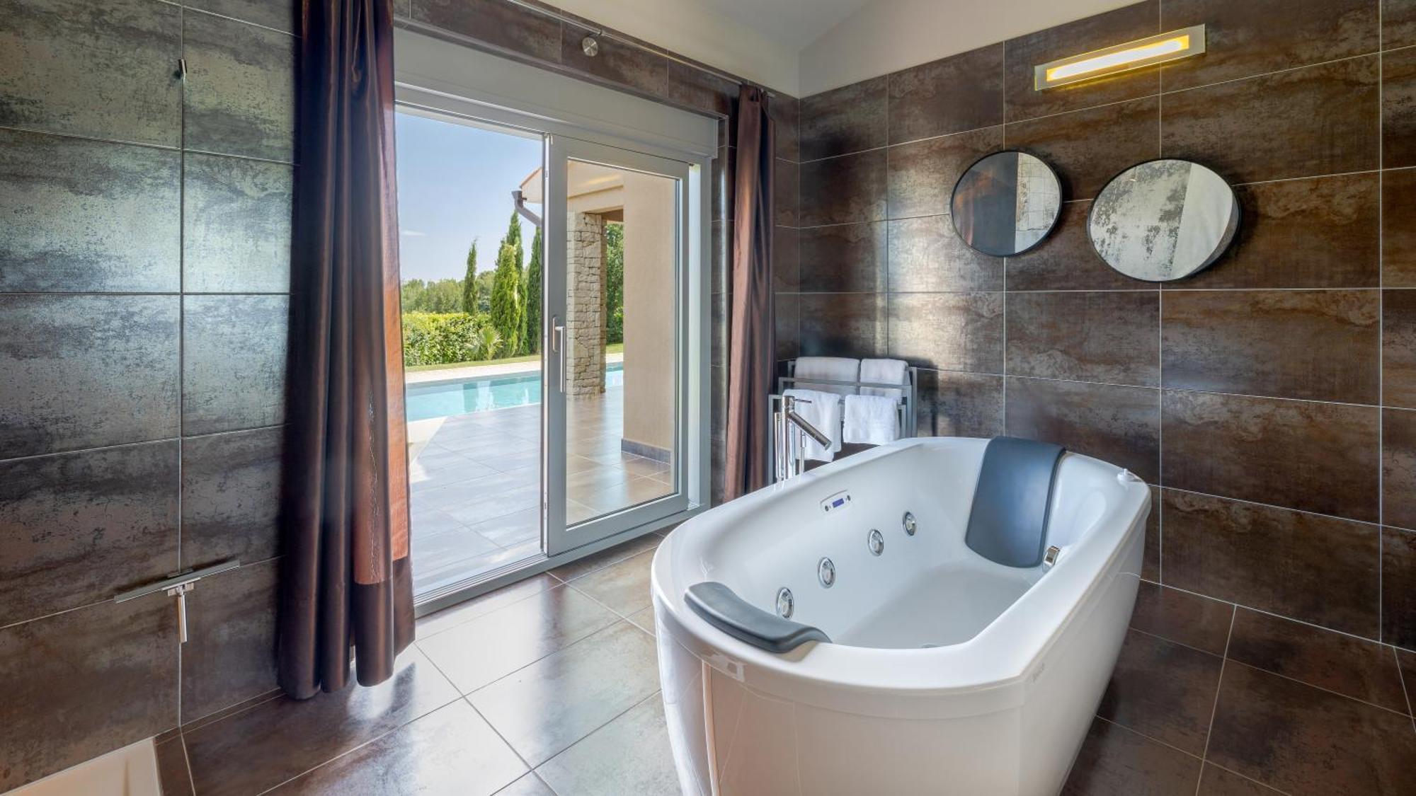 Villa Labin In Zartinj - Luxury Privacy Heated Pool With Auto Cover Buitenkant foto