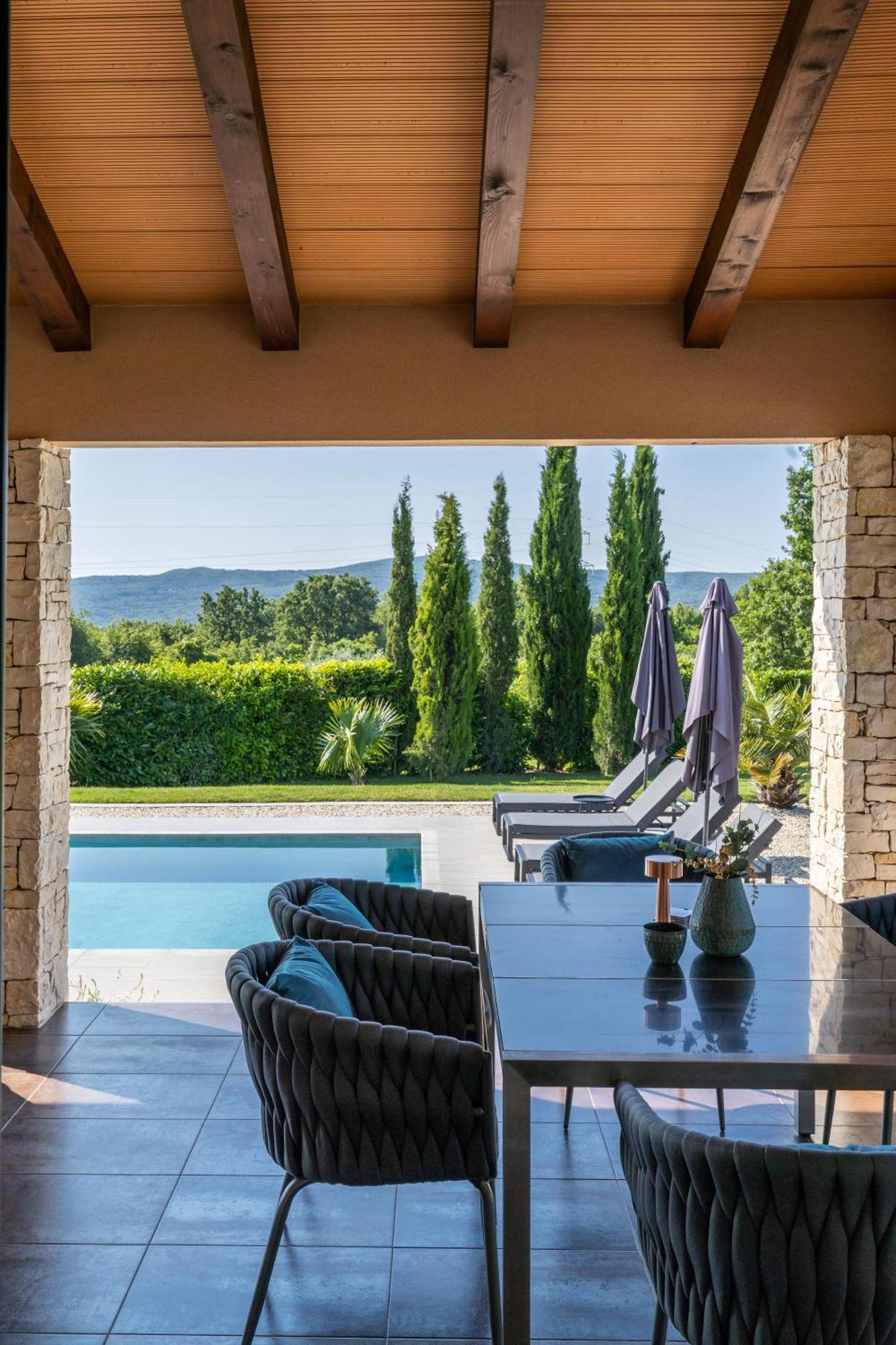 Villa Labin In Zartinj - Luxury Privacy Heated Pool With Auto Cover Buitenkant foto