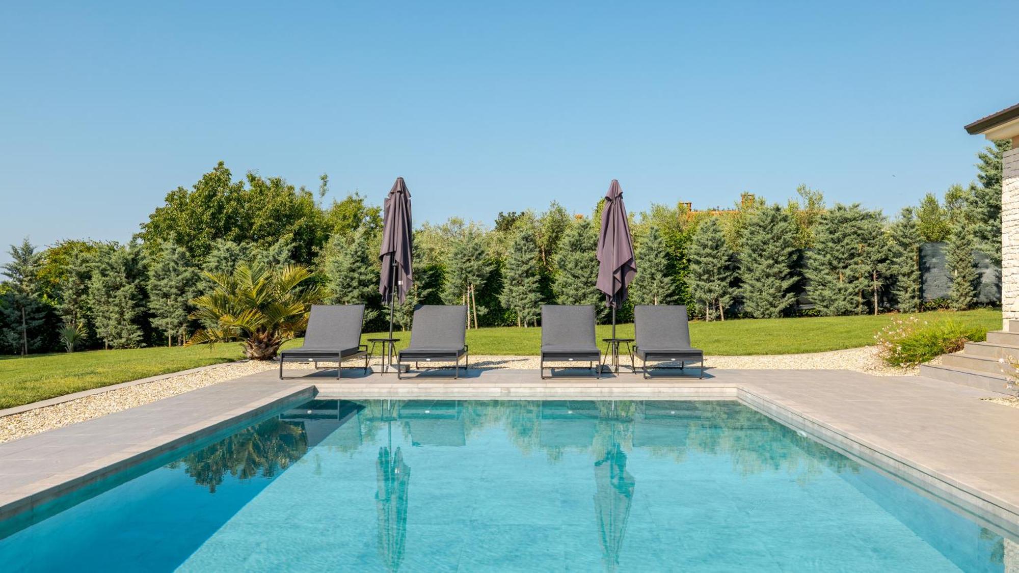 Villa Labin In Zartinj - Luxury Privacy Heated Pool With Auto Cover Buitenkant foto