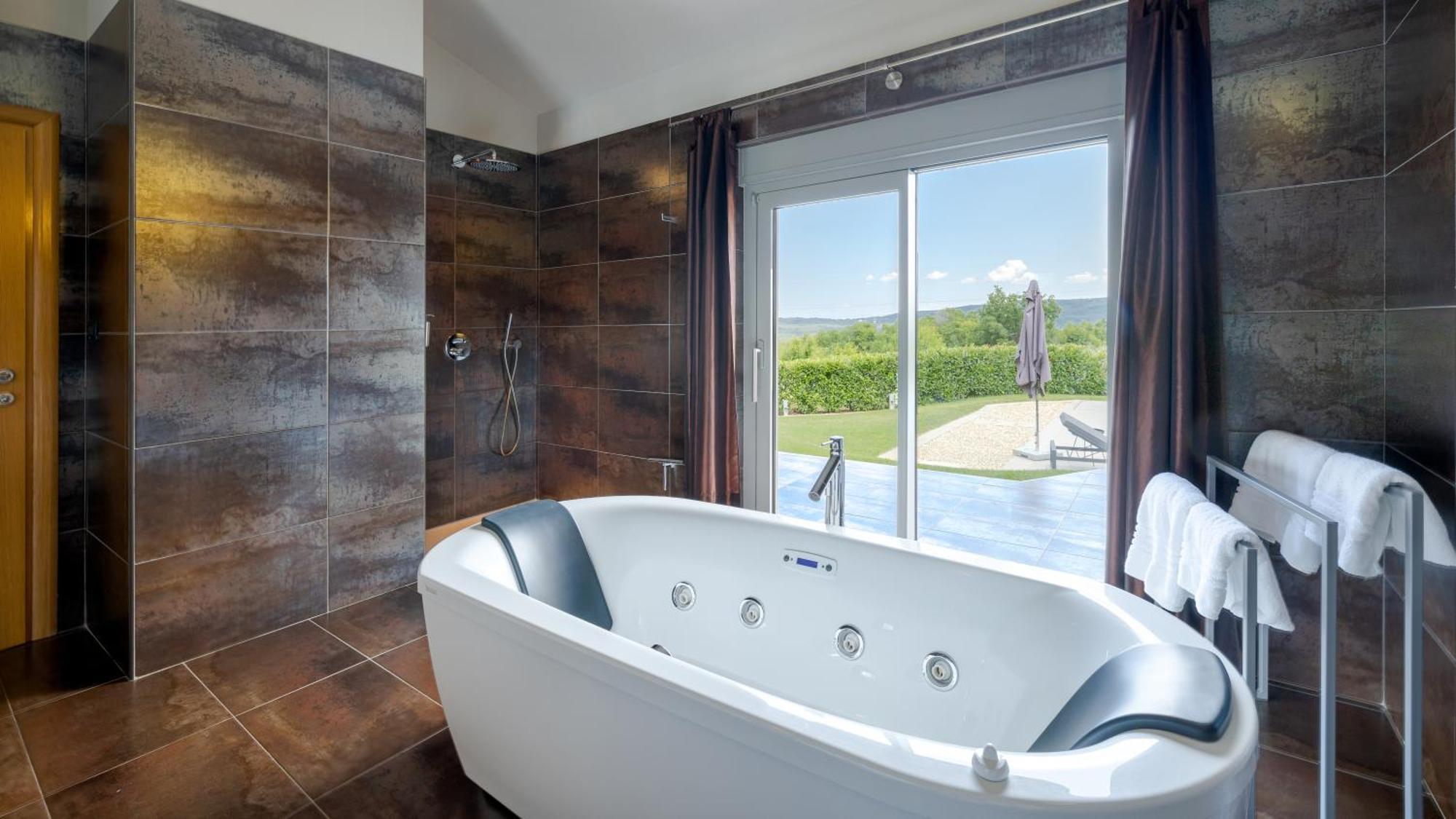 Villa Labin In Zartinj - Luxury Privacy Heated Pool With Auto Cover Buitenkant foto